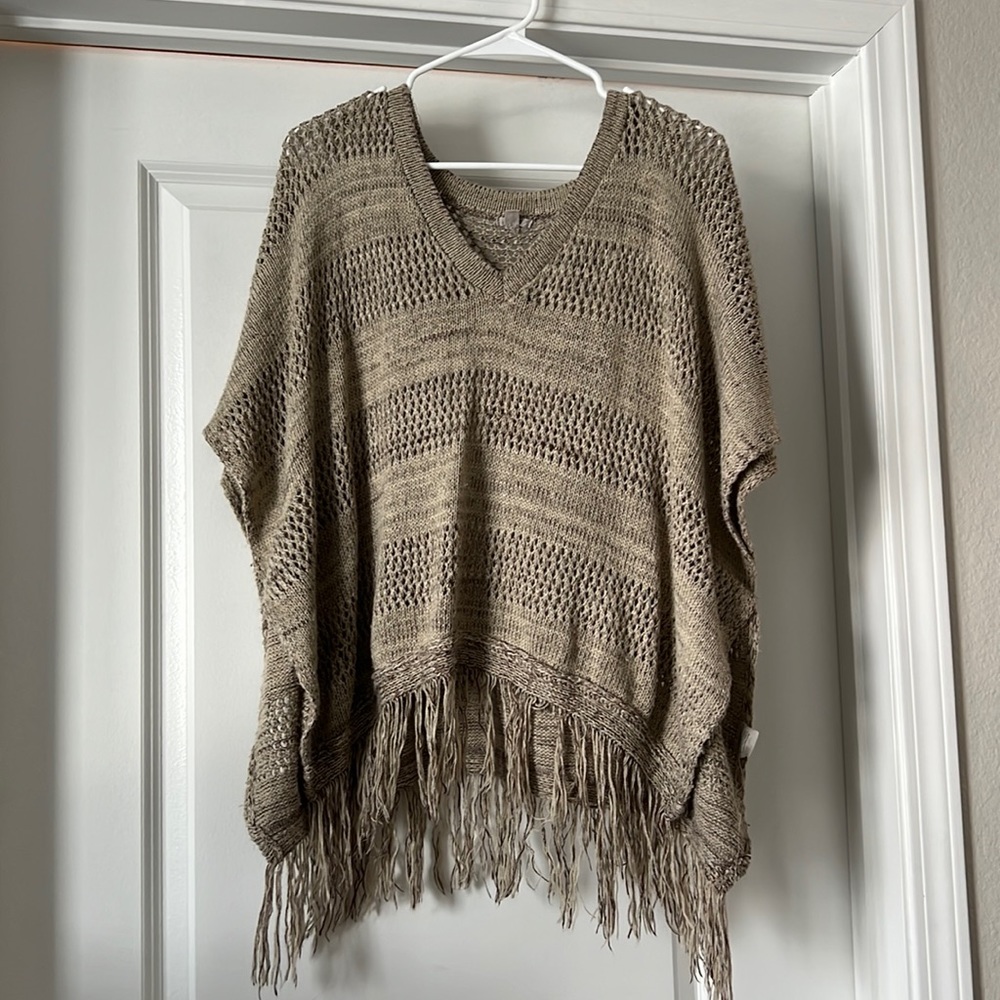 Ecote Urban Outfitters Knit Sweater Shawl Size Small